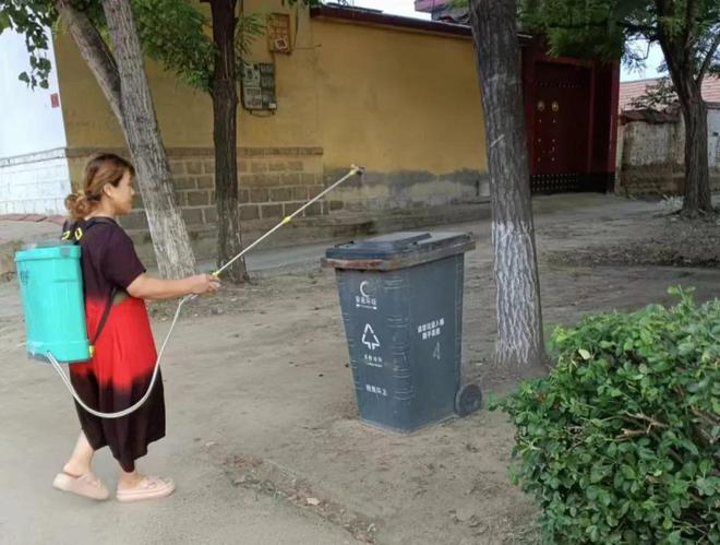 邹平市明集镇集中开展夏秋季灭蚊蝇活动(图2)